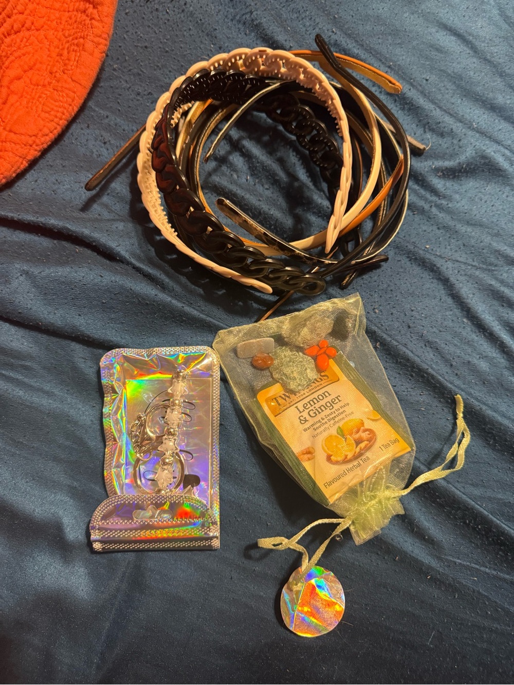 Set of Women's Assorted Headbands along with Keychain and Free Gift (NEW)